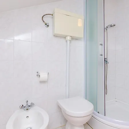 Apartment Mali Paradiso - Comfort With Balcony And Pool View A2